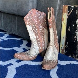 CORRAL COWBOY BOOTS